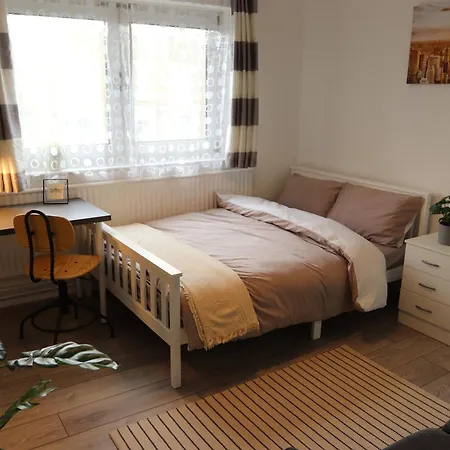 Bow House - Sleepylodge-2
